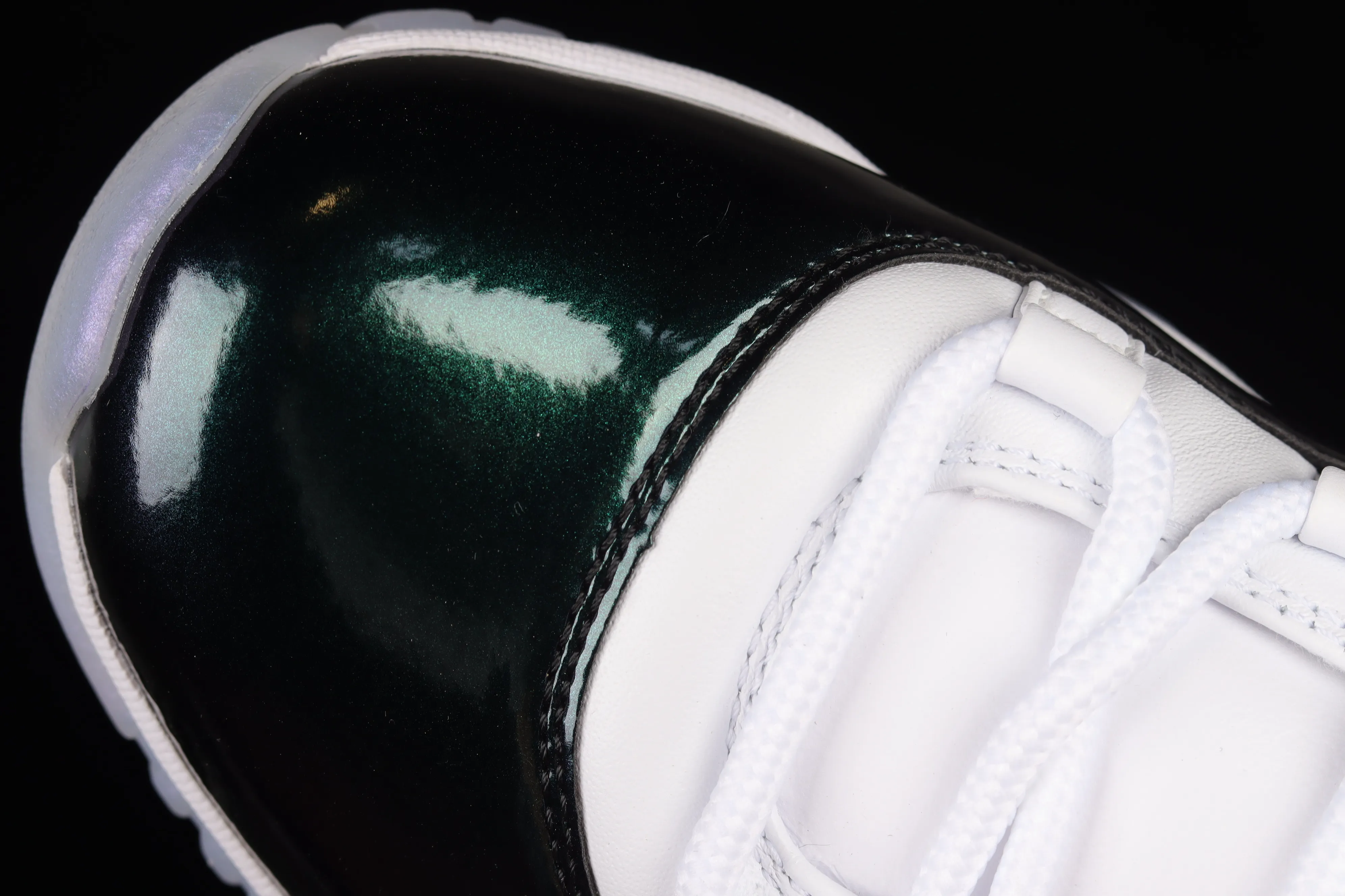 All categories Air Jordan Jordan series basketball shoes Air Jordan 11 F version Air Jordan 11 Low "Emerald" AJ11 Joe 11 Easter Chameleon Top layer genuine carbon 528895-145